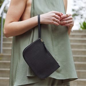 NWT Lo & Sons Waverley 2 (Large)